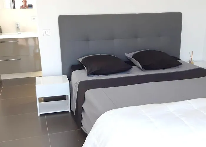 ヴィラ Elegante A Porto-vecchio Avec Piscine Privee